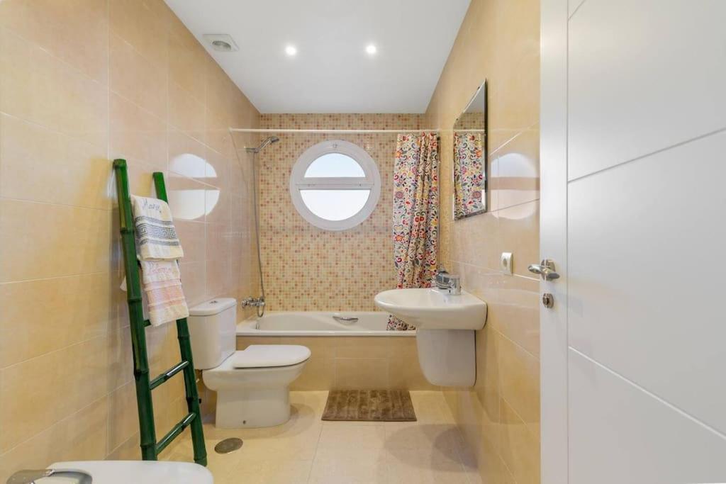 Apartamento Calma Beach Home Torremolinos Extérieur photo